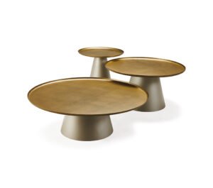 Table basse design haut de gamme Amerigo par Cattelan Italia, base conique acier avec plateau finition brossée, disponible chez D-Style Interior.