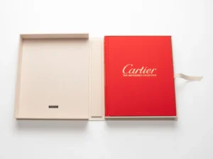 Livre design haut de gamme Cartier: The Impossible Collection par Assouline, édition Ultimate sous écrin soie, disponible chez D-Style Interior.