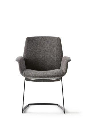 Downtown Conference | Chaise Cantilever Poltrona Frau, design contemporain et ergonomique par Jean-Marie Massaud, revêtement cuir Pelle Frau®. Disponible chez D-Style Interior.