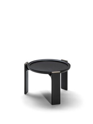 DUO | Table basse design haut de gamme Poltrona Frau, structure en frêne massif sculpté et plateau en marbre, verre ou frêne plaqué, disponible chez D-Style Interior