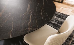 Soho Keramik table design haut de gamme par Cattelan Italia, alliance d’élégance contemporaine et d’artisanat italien. Disponible chez D-Style Interior.