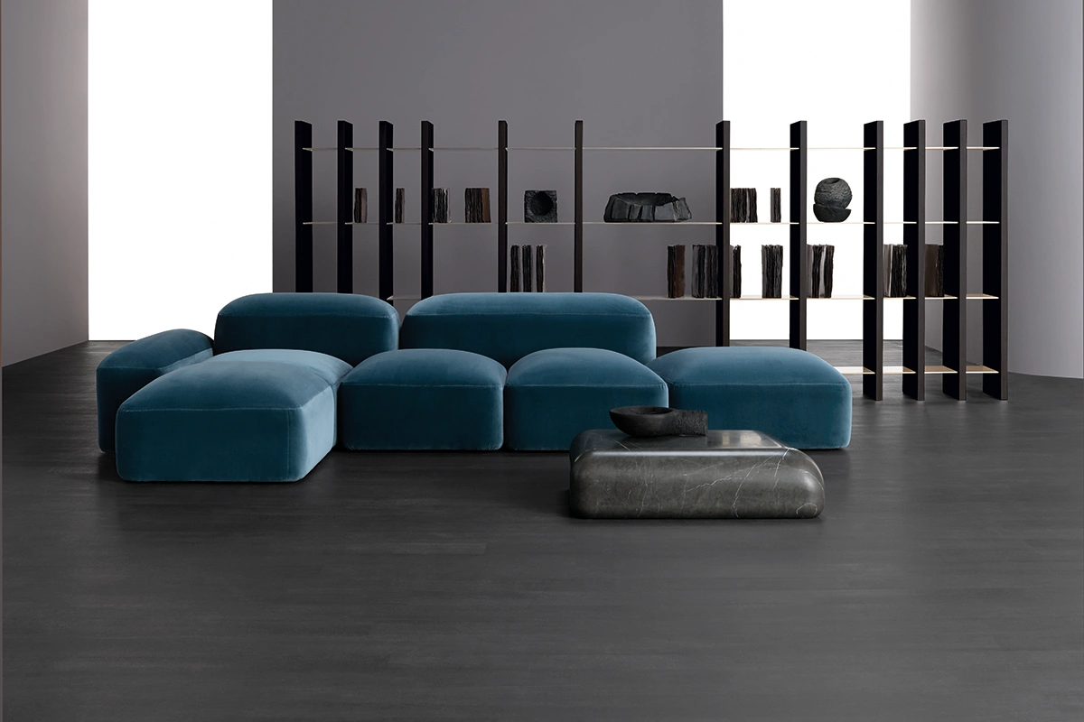 Lapis par Amura Lab – une table basse inspirée des formes organiques de la Terre, entre design contemporain et artisanat italien. Disponible chez D-Style Interior.