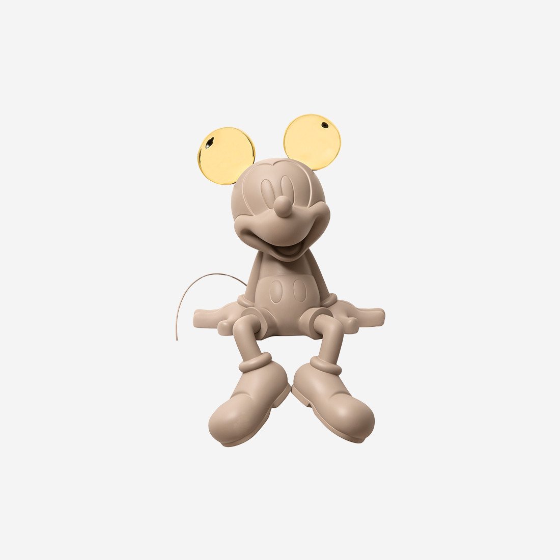 Mickey Take 2 Gold Medium, Sculpture design haut de gamme Leblon Delienne, résine peinte à la main, moderne et élégante, disponible chez D-Style Interior