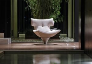 HARLEY fauteuil de Gamma Arredamenti, pivotant et ergonomique. Cuir haut de gamme, piqûres élégantes et confort absolu. Disponible chez D-Style Interior.
